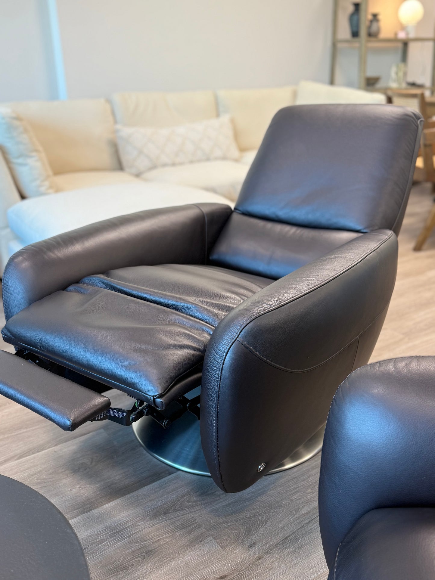 Natuzzi Italia Genny Leather recliner