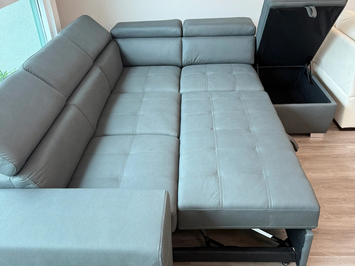 Magnum Sleeper Sectional