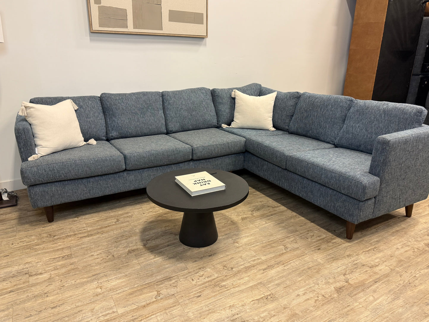 Pre-owned Canadian made Sectional (Couch Potato )