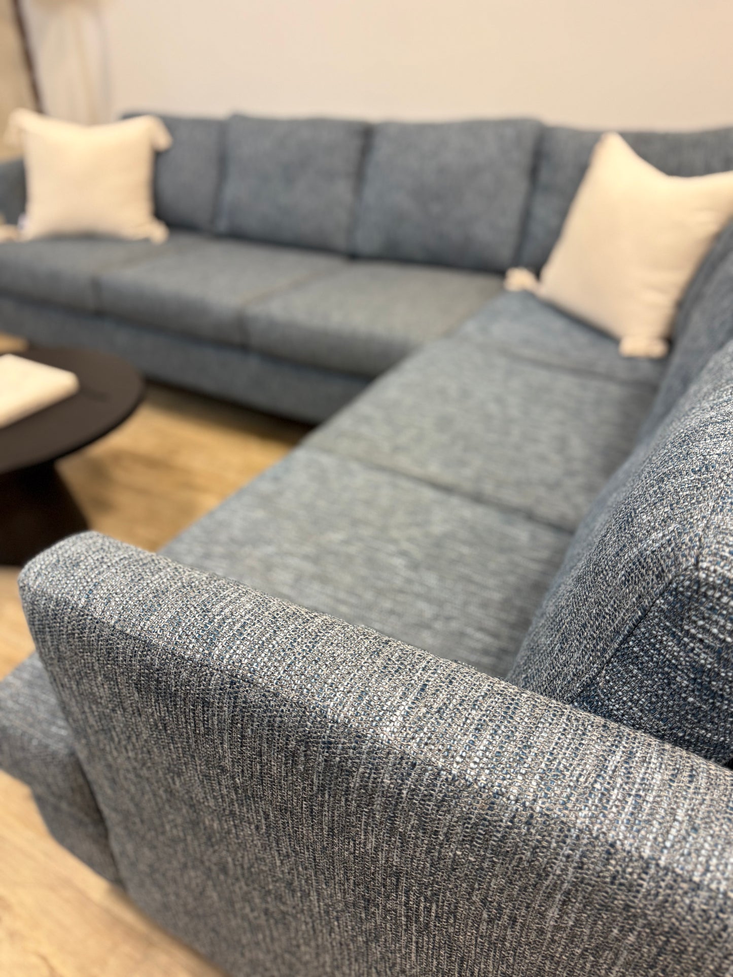 Pre-owned Canadian made Sectional (Couch Potato )