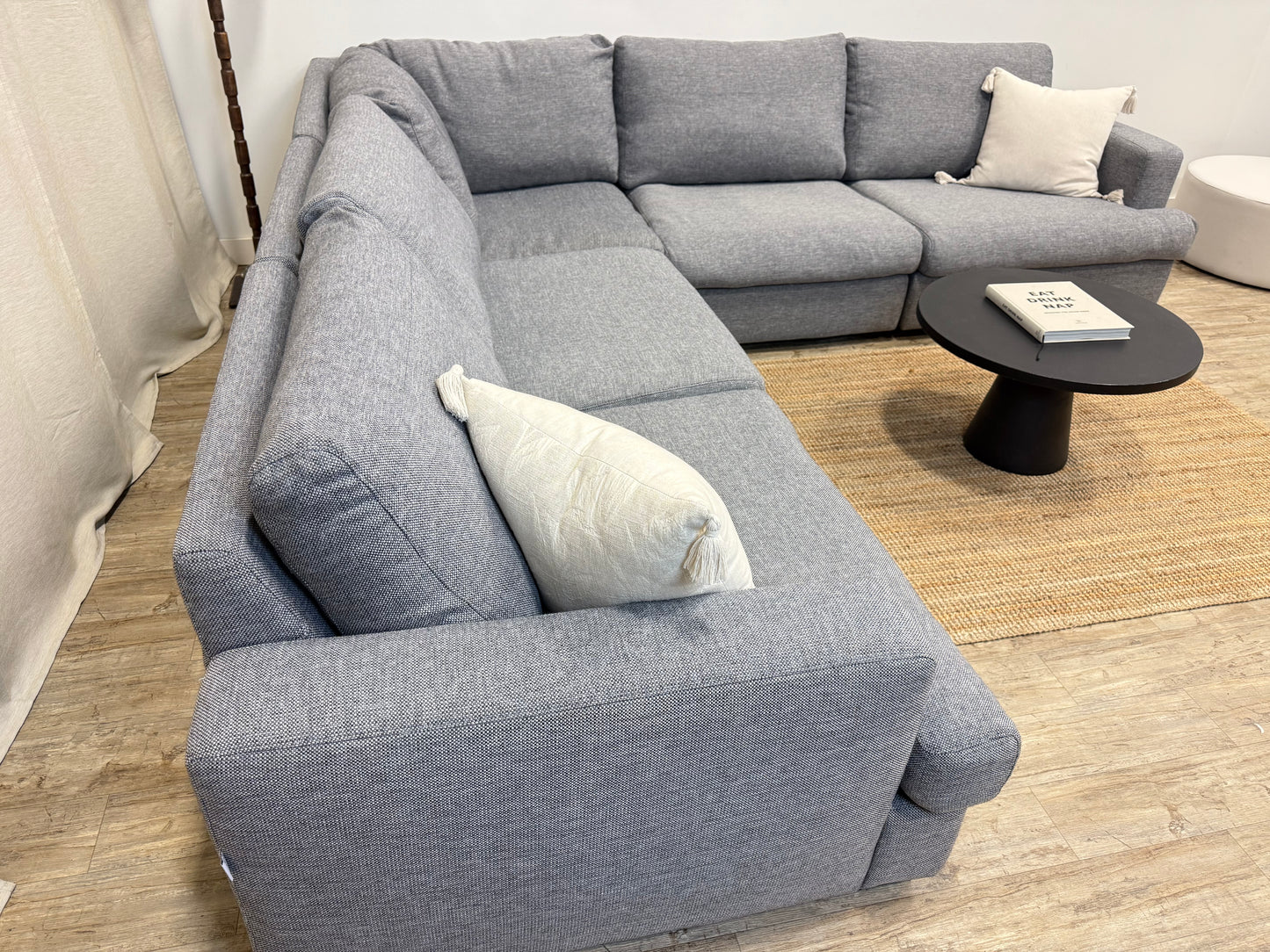 Pre-Owned 5-Piece Modular Sectional — QLiving