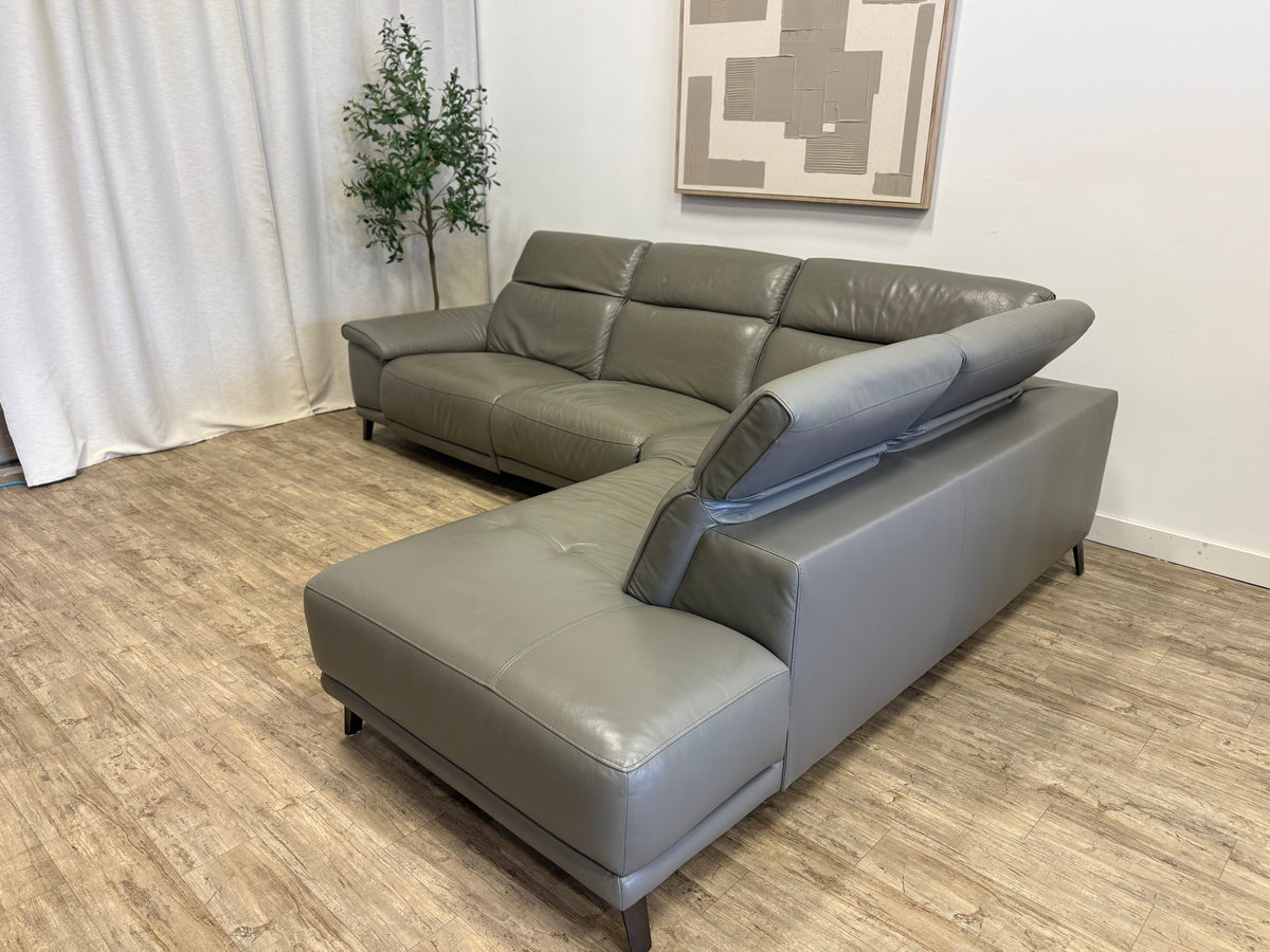 Pre owned Gilman Creek Leather Recliner Sectional