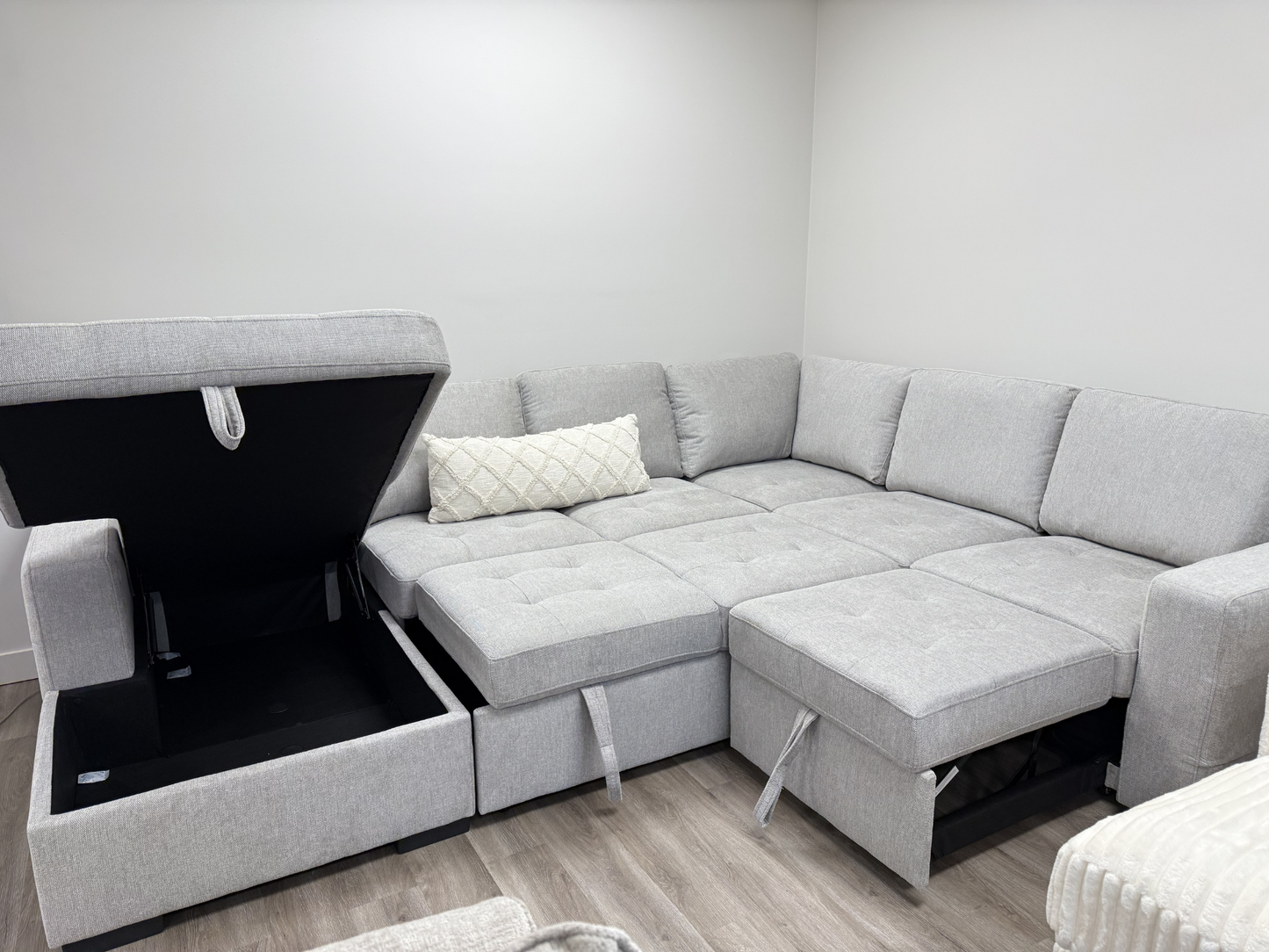 Victoria 4-Piece Sectional with dual Pull-outs & storage light grey