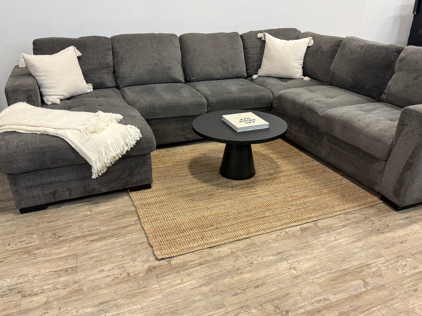 Pre-Owned Legend Sofa Bed Sectional – Storage Chaise