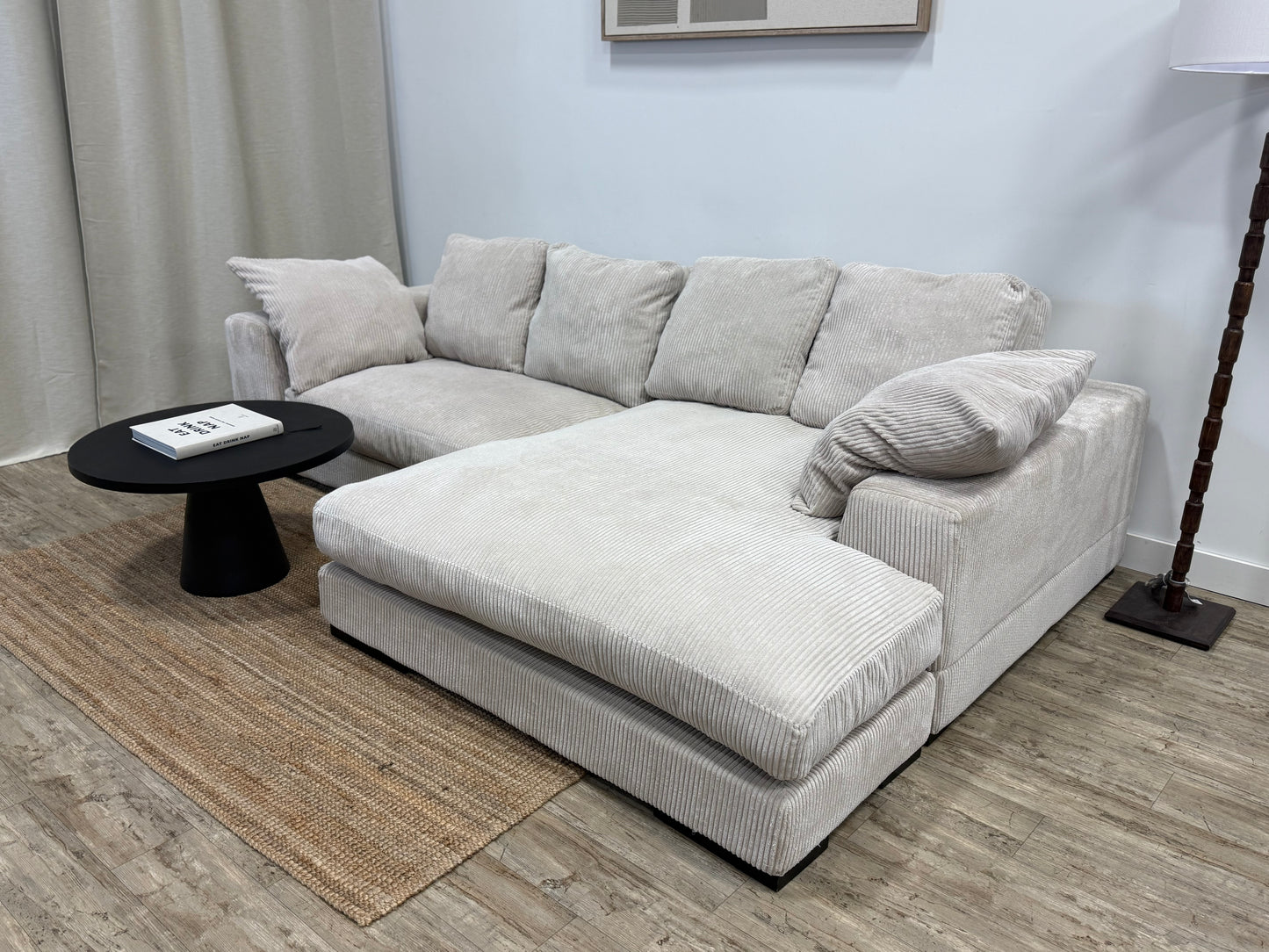 MOE’S Plunge Sectional – Cappuccino